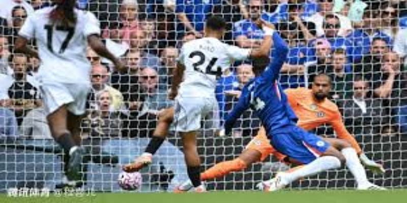 比赛关键时刻回顾：VAR判罚引发全场争议-雷速体育