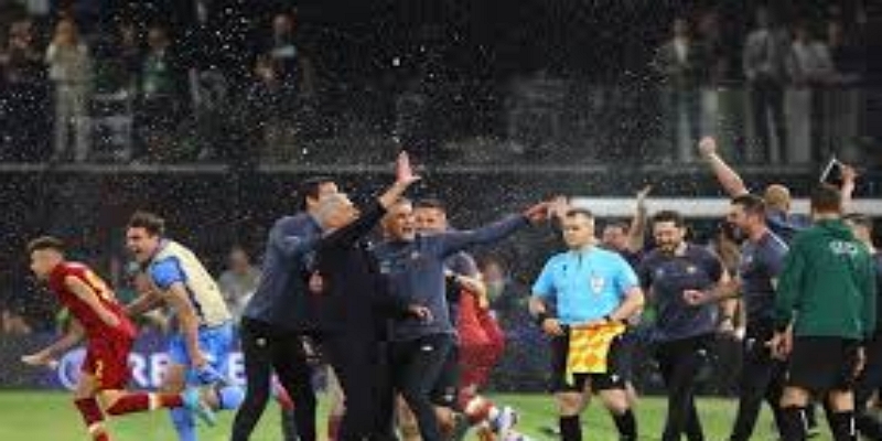 雷速体育回顾：狂人教练的经典逃脱术-雷速体育