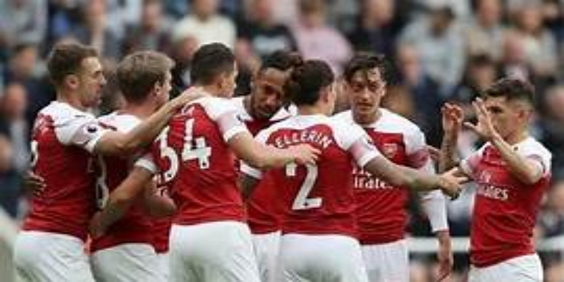 核心球员表现与战术解析-雷速体育