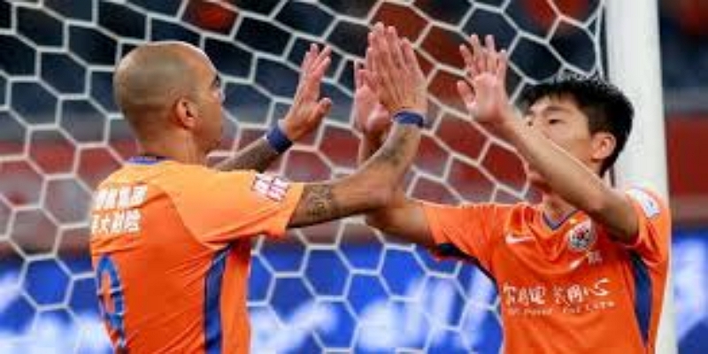 雷速体育报道：闪耀英乙的突破赛季-雷速体育