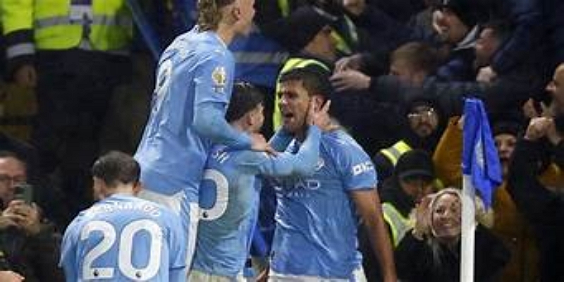 雷速体育视角：斯坦福桥4-4大战的三大判罚争议-雷速体育