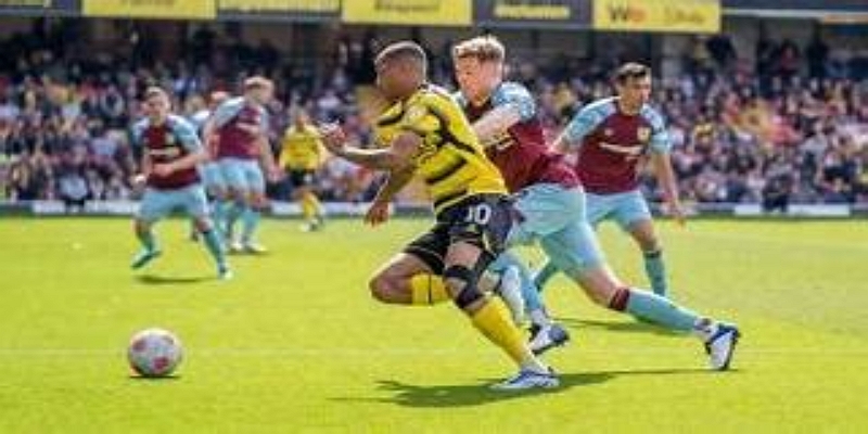 雷速体育比赛解析：从落后到逆转的完整比赛轨迹-雷速体育